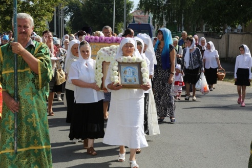Крестный ход к месту, где будет возведён Преображенский храм