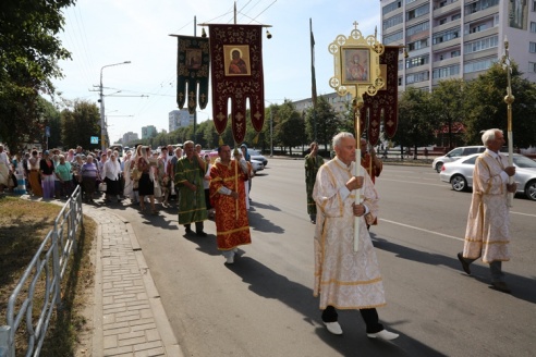 Крестный ход к месту, где будет возведён Преображенский храм