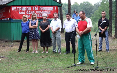В Петриковский район съехались трудные подростки (фото, видео)