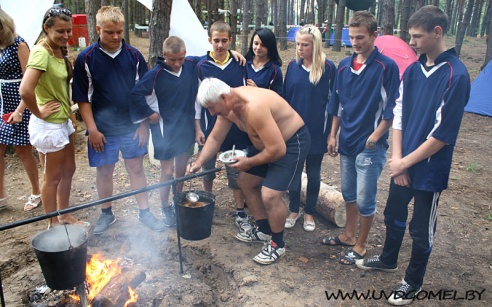 В Петриковский район съехались трудные подростки (фото, видео)
