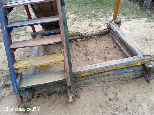 Зачем коммунальники обижают малышей?