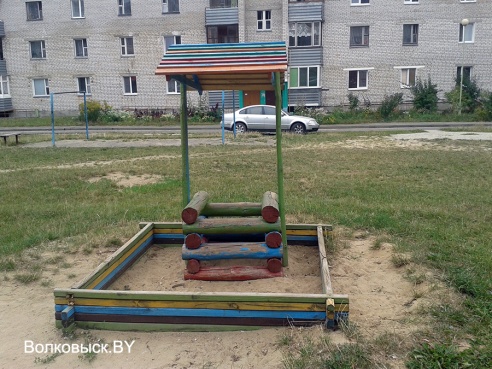 Зачем коммунальники обижают малышей?