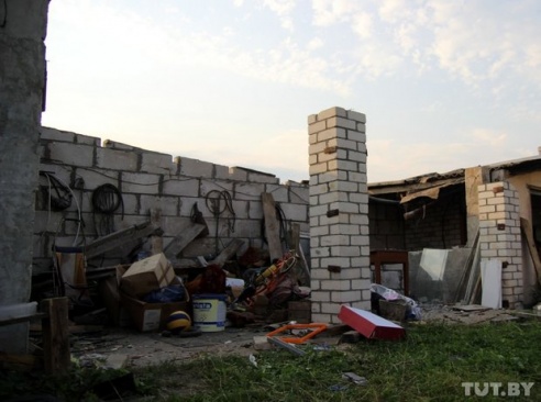 Как жители гродненских Белых рос переживают снос деревни – теперь в реальности