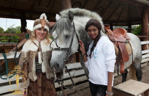 Фотофакт: в рамках экскурсий по стране участницы Miss Supranational 2013 посетили Гродно
