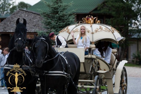 Фотофакт: в рамках экскурсий по стране участницы Miss Supranational 2013 посетили Гродно