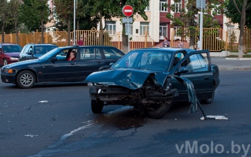 Фотофакт: авария возле Елгавы. Пострадало 3 автомобиля