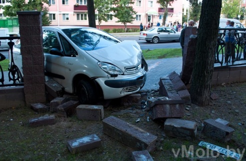 Фотофакт: авария возле Елгавы. Пострадало 3 автомобиля