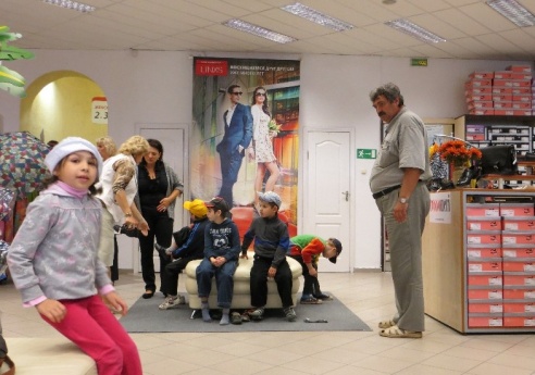 Гродненские фирмы объединились, чтобы подарить детдомовцам праздник