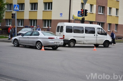 Очередная авария на проспекте. Повреждено два автомобиля