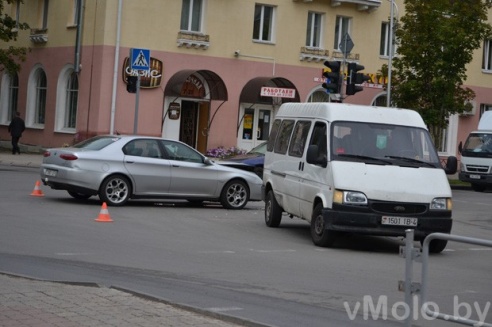 Очередная авария на проспекте. Повреждено два автомобиля