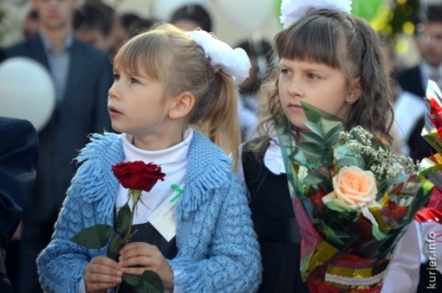 День знаний: первоклашки и выпускники