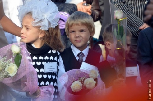 День знаний: первоклашки и выпускники