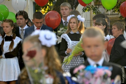 День знаний: первоклашки и выпускники