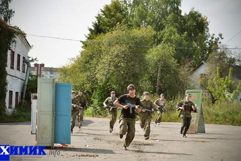 Мужские игры: лазертаг (много фото)