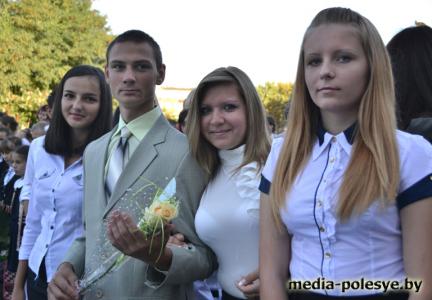 Учебный год открылся торжественными линейками в школах и лицее Лунинца