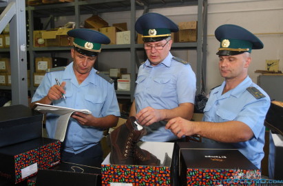 Около Гродно задержали крупную контрабанду обуви