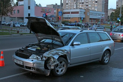 Вечером 9 сентября на улице Брикеля в Гродно произошло серьезное ДТП, собравшее большой затор