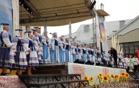 Абласныя “Дажынкі-2013” вачыма фотамастака са Століншчыны