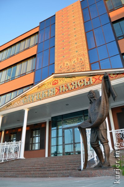 Большие стройки Слуцка. Фабрика «Слуцкие пояса» Большие стройки Слуцка. Фабрика «Слуцкие пояса»