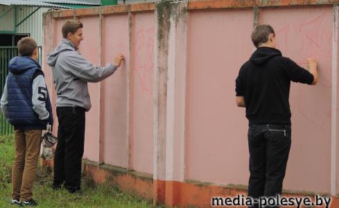 Фестиваль граффити прошёл, следы остались на стенах