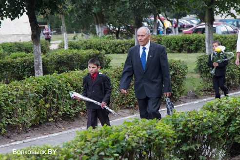Школы распахнули двери перед учениками