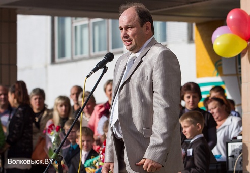 Школы распахнули двери перед учениками