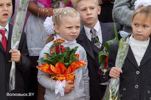 Школы распахнули двери перед учениками