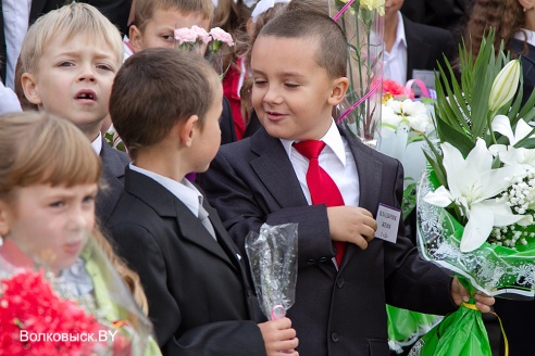 Школы распахнули двери перед учениками