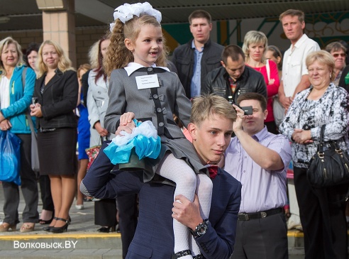 Школы распахнули двери перед учениками