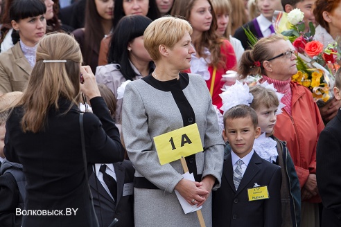 Школы распахнули двери перед учениками