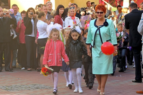 Фоторепортаж: 2 сентября во всех школах Гродно прошли линейки