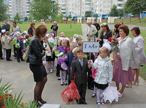 Фоторепортаж: 2 сентября во всех школах Гродно прошли линейки