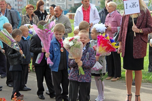 Фоторепортаж: 2 сентября во всех школах Гродно прошли линейки