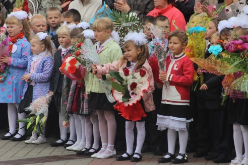 Фоторепортаж: 2 сентября во всех школах Гродно прошли линейки