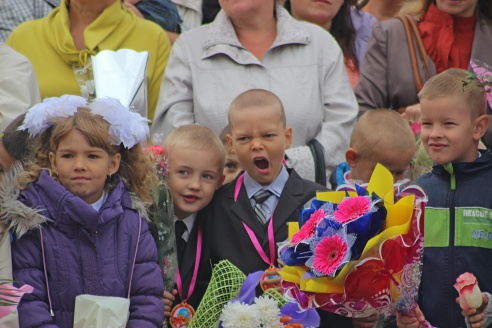Фоторепортаж: 2 сентября во всех школах Гродно прошли линейки