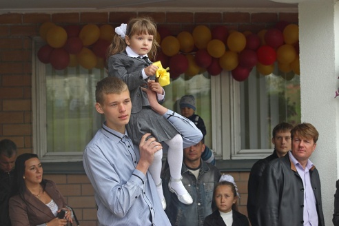 Фоторепортаж: 2 сентября во всех школах Гродно прошли линейки