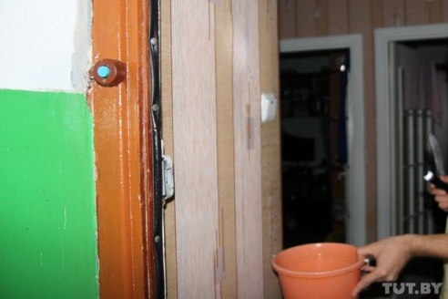 Ремонт во время дождя: гродненская многоэтажка “промокла” с пятого по первый этаж