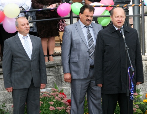 Глубоких знаний и отличных оценок! (+фото)