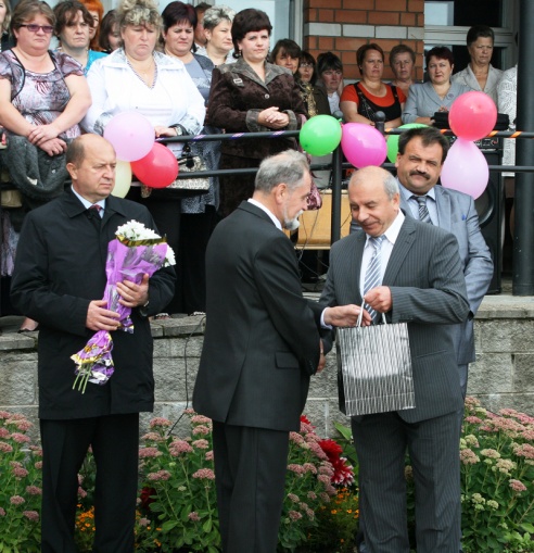 Глубоких знаний и отличных оценок! (+фото)