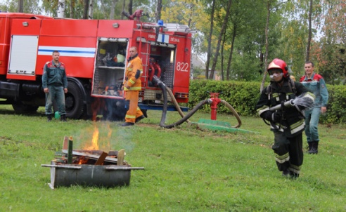 День знаний со спасателями