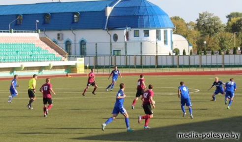 ФК «Гранит» в 18-ом туре потерпел домашнее поражение от команды «Витебск»