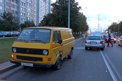 Вечером 9 сентября на улице Брикеля в Гродно произошло серьезное ДТП, собравшее большой затор