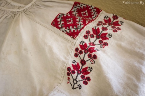 Пад Горкамі знайшлі народную кашулю з унікальным арнаментам