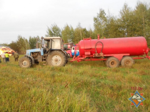 В Рогачевском районе сгорело 20 тонн соломы (фото)