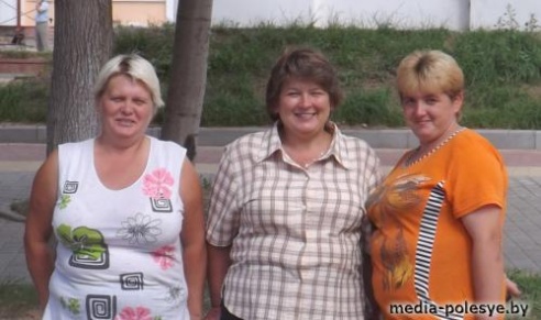 За сделанную в Ляховичах клумбу столинские коммунальщики получили диплом