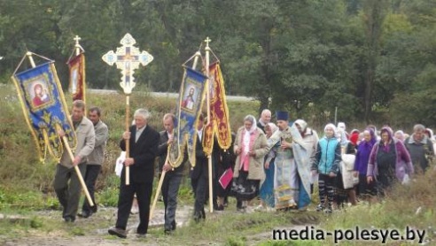 Первая служба в честь иконы Божией Матери Неопалимая Купина прошла в Федорах