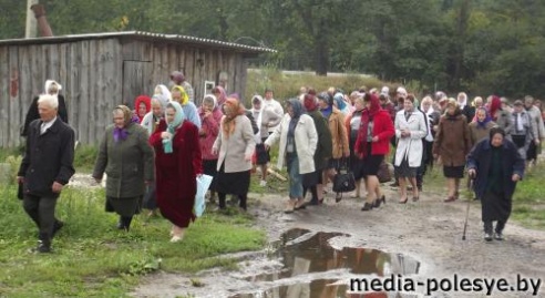 Первая служба в честь иконы Божией Матери Неопалимая Купина прошла в Федорах