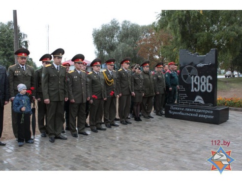 В Речице установили памятник ликвидаторам (фото)