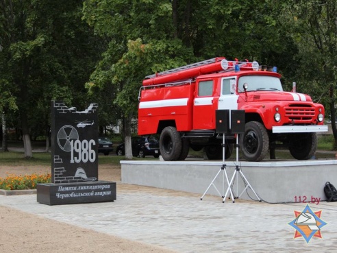 В Речице установили памятник ликвидаторам (фото)