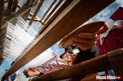 Рукі яшчэ не забылі: фэст беларускіх рамёстваў у Слуцку